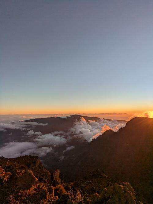 /adventures/a-louest-des-mascareignes/a-lassaut-du-piton-des-neiges/34d27e33-fbe3-433d-8532-1bbbcc1d138c_hu15210259852802892834.jpg