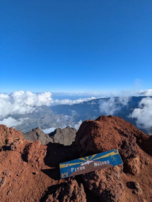 /adventures/a-louest-des-mascareignes/a-lassaut-du-piton-des-neiges/f982ba60-9a94-4f72-8532-c998e6a97bd4_hu10005640592155218796.jpg