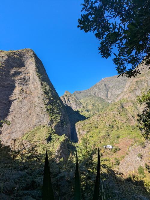 /adventures/a-louest-des-mascareignes/trois-larrons-aux-trois-roches/878d356c-e813-4b04-8152-b8cbe9e3a19a_hu9918419389253398293.jpg
